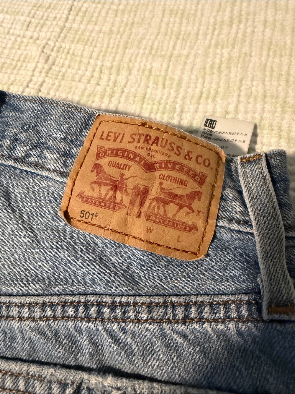 Levi's Light Blue Straight Men's Jeans with Leather Patch